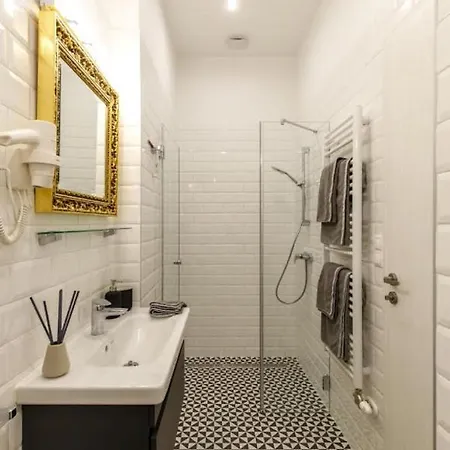Apartamento Tabán Art Appartmann